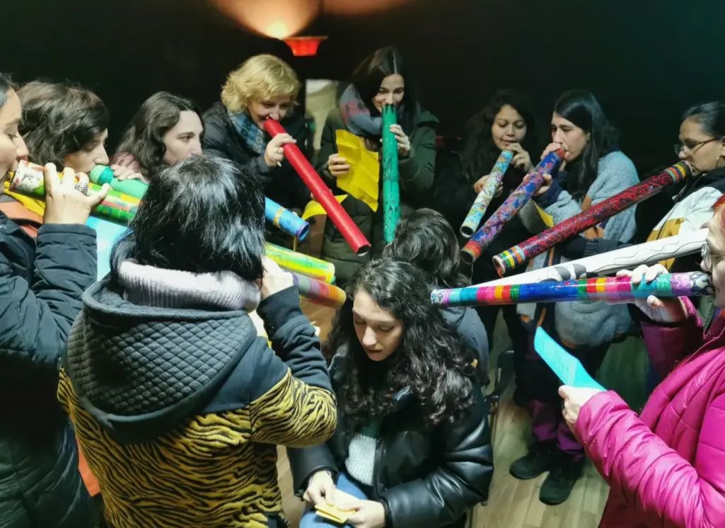 Colectivo Kilimar · Poesía susurrada · Imagen 1